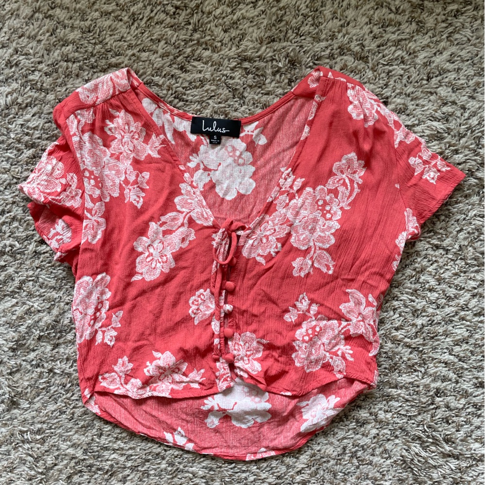 Lulu's Red Floral Tie-Front Crop Top